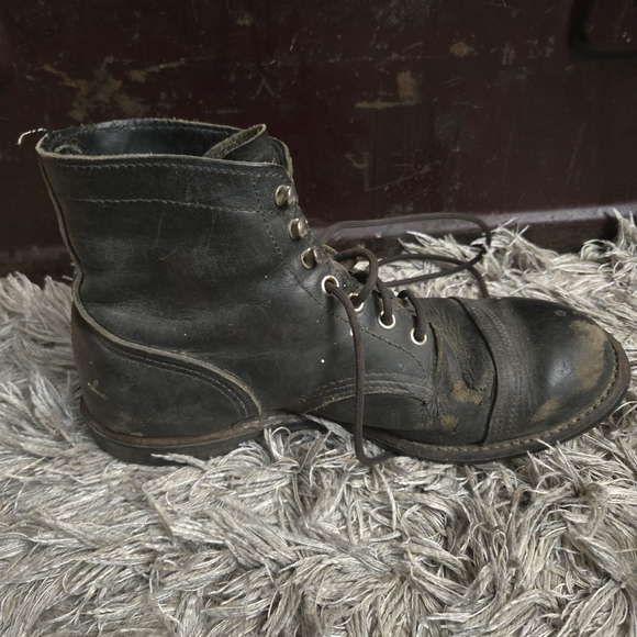 Red Wing Iron Rangers 8.5 - Picture 6 of 10